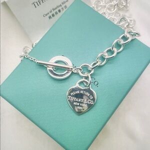 Tiffany & Co. Heart Tag Toggle Necklace in Silver size:52cm
